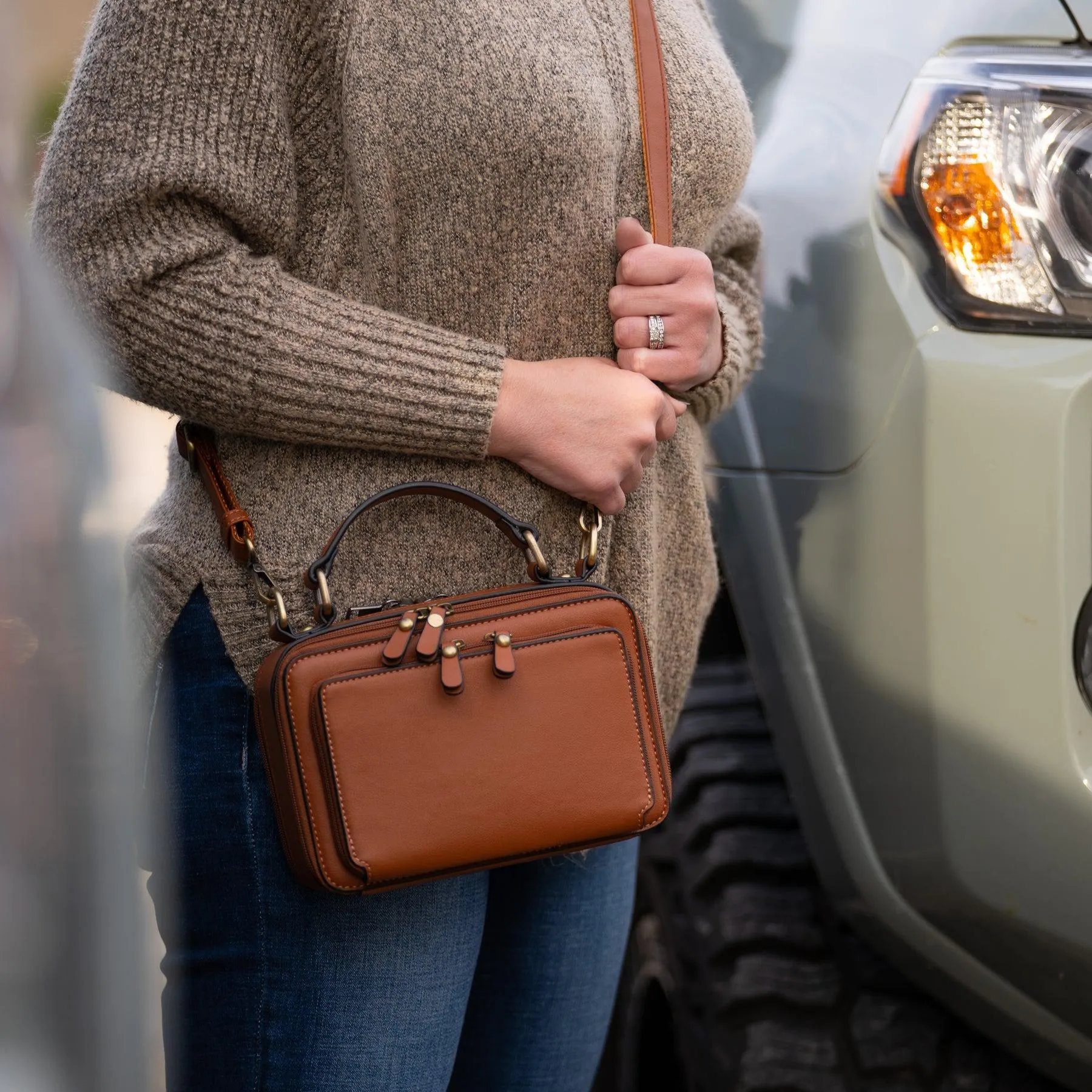 Pandora Concealed-Carry Crossbody