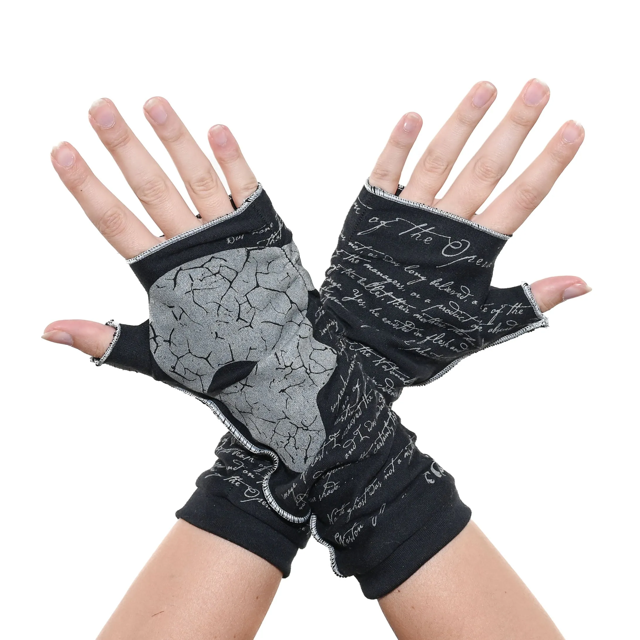 The Phantom of the Opera Glow-in-the-Dark Writing Gloves [Limited Edition]